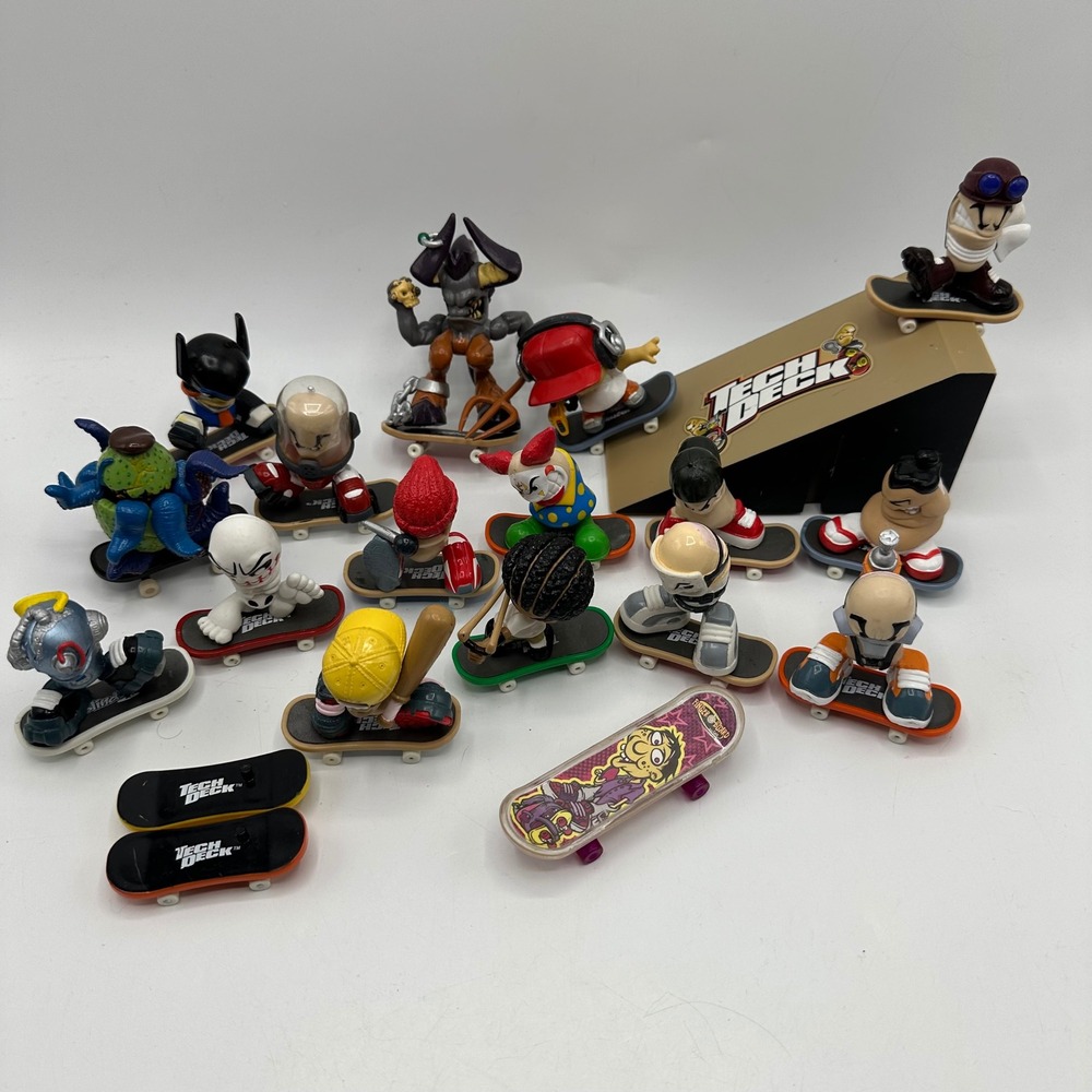 Tech Deck Dudes Magnetic Figures Lot of 16 w/ Ramp Boards Grimm Y2K Vintage Toys